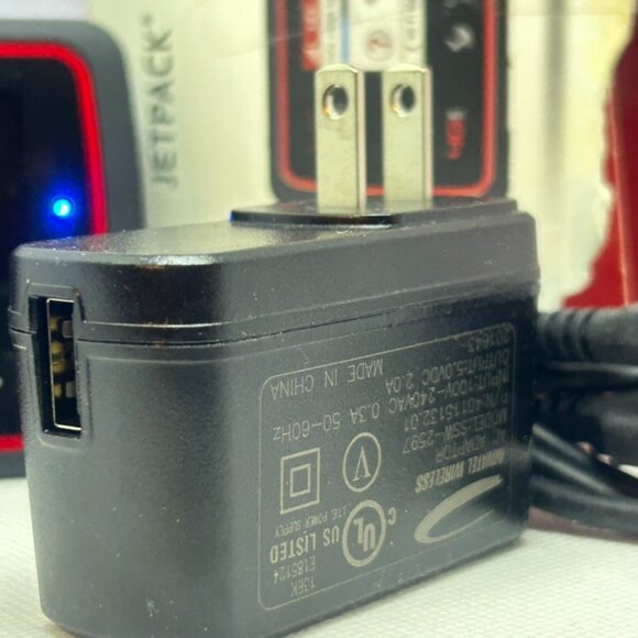 Verizon MiFi 6620L Jetpack 4G LTE Mobile Hotspot Verizon - Picture 6 of 7